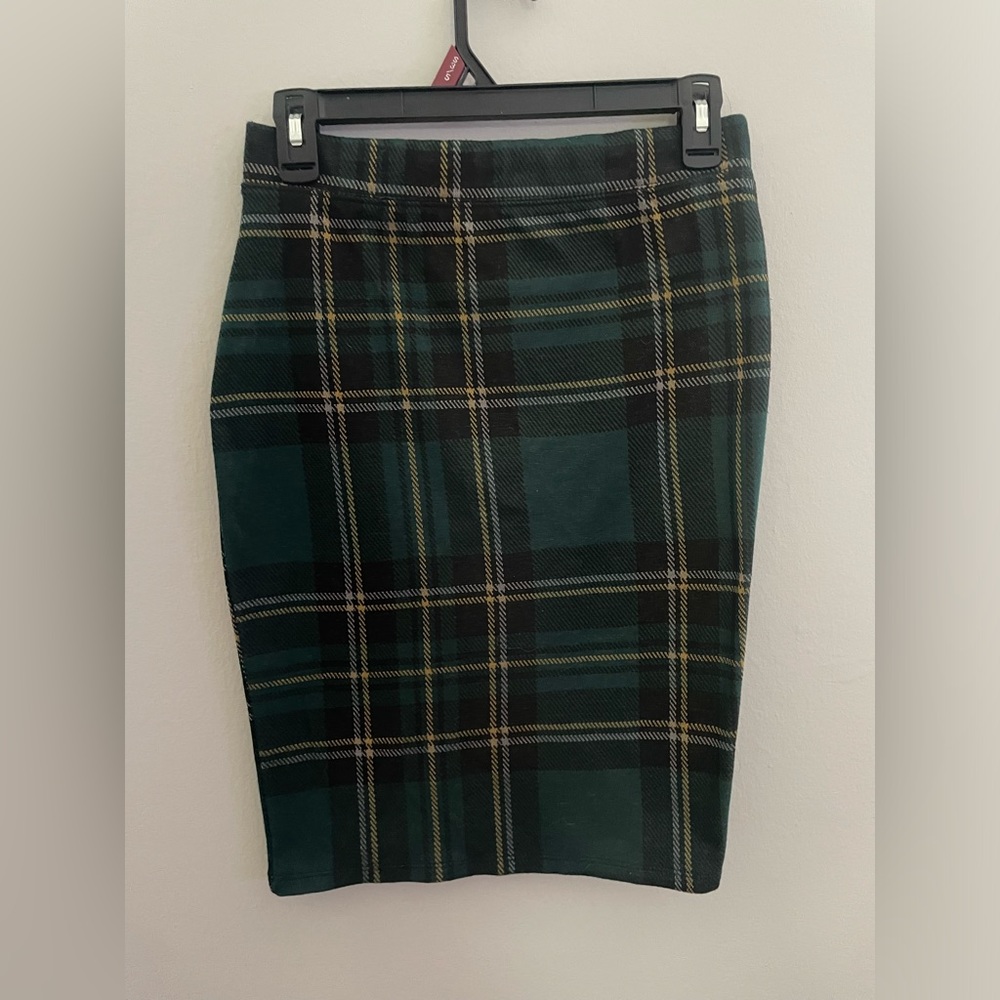 Green plaid pencil skirt